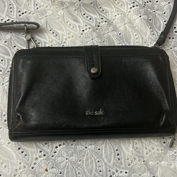 The Sak
Iris Leather Convertible Crossbody Bag - Picture 9 of 9